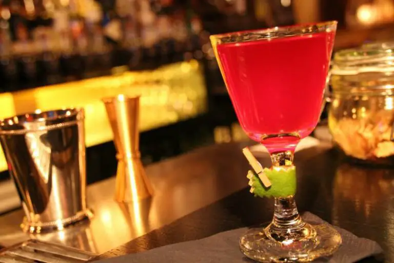 Cocktail Bars for Connoisseurs