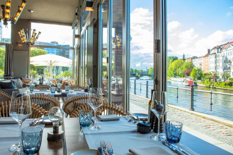 Upscale Waterfront Restaurants