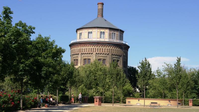 Picnic on Prenzlauer Berg’s Water Tower