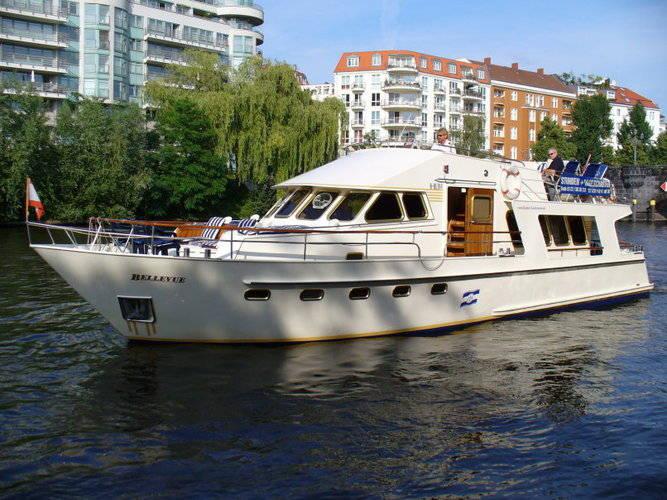 Exklusiv Yacht Charter and Shipping Line