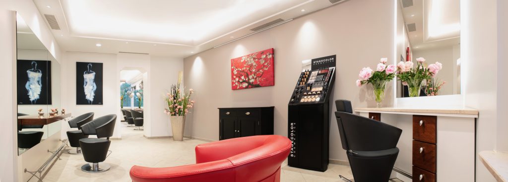 Salon von Strauch Friseure in Berlin-Mariendorf mit modernem Design.